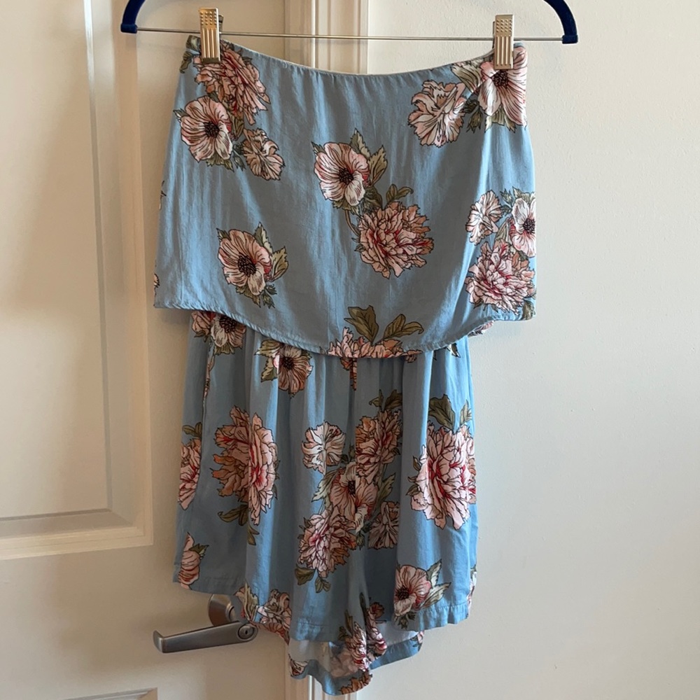 Strapless floral romper! SPRING STAPLE
